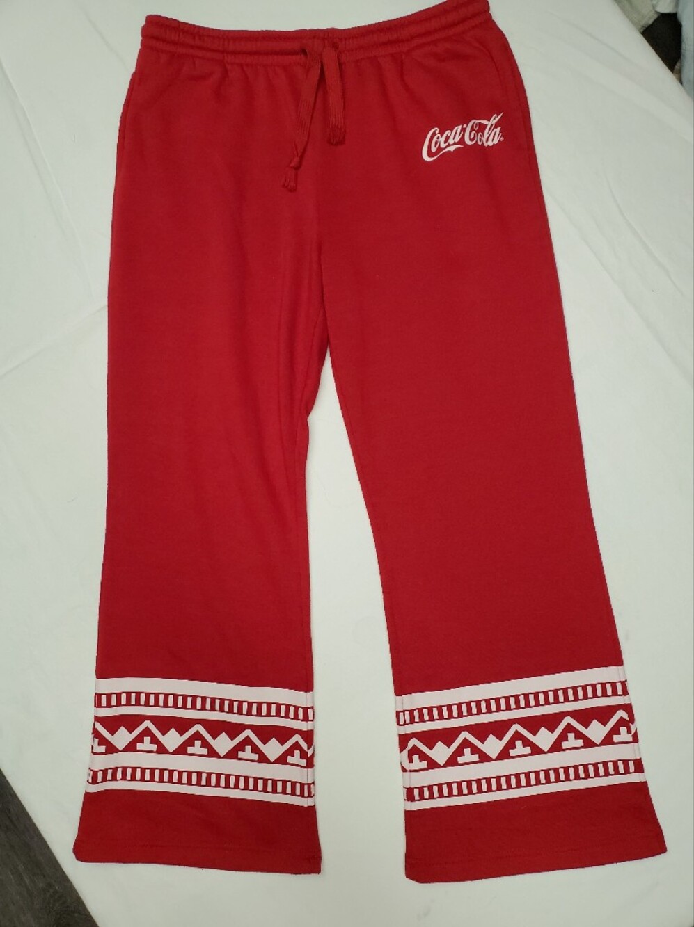 Coca-Cola Red Aztec Print Sweatpants Joggers Size L Graphic Logo Fleece Pants